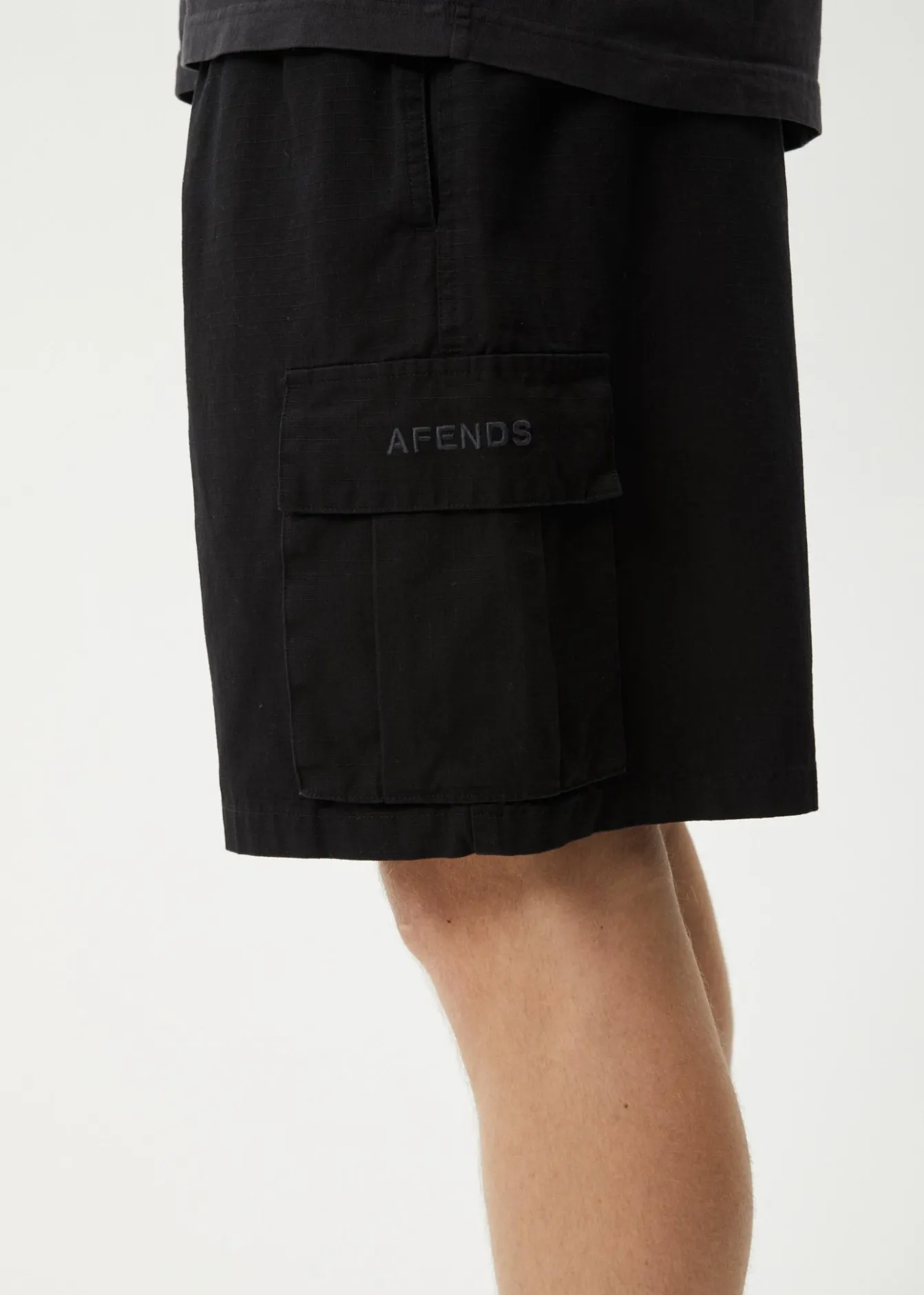 Shorts<Afends Ripped Out 98 - Oversized Cargo Short 20" Black