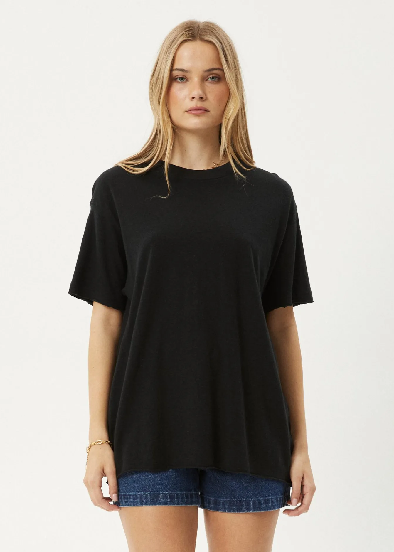 Tees & Shirts|Essentials<Afends Slay - Oversized Tee Black