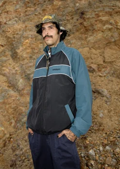 Jackets|Outerwear<Afends Spicy  - Sports Spray Jacket Black